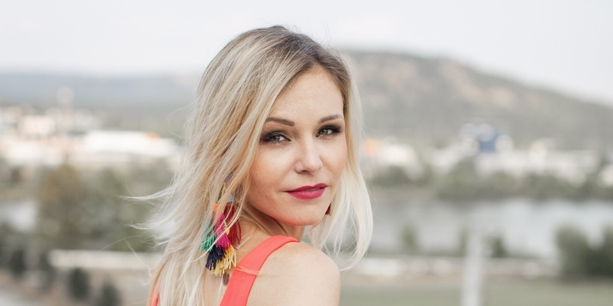 A BARÁTSÁGOK VÁLTOZNAK...