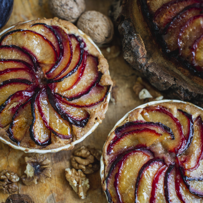 RINGLÓ SZILVÁS DIÓS TORTA