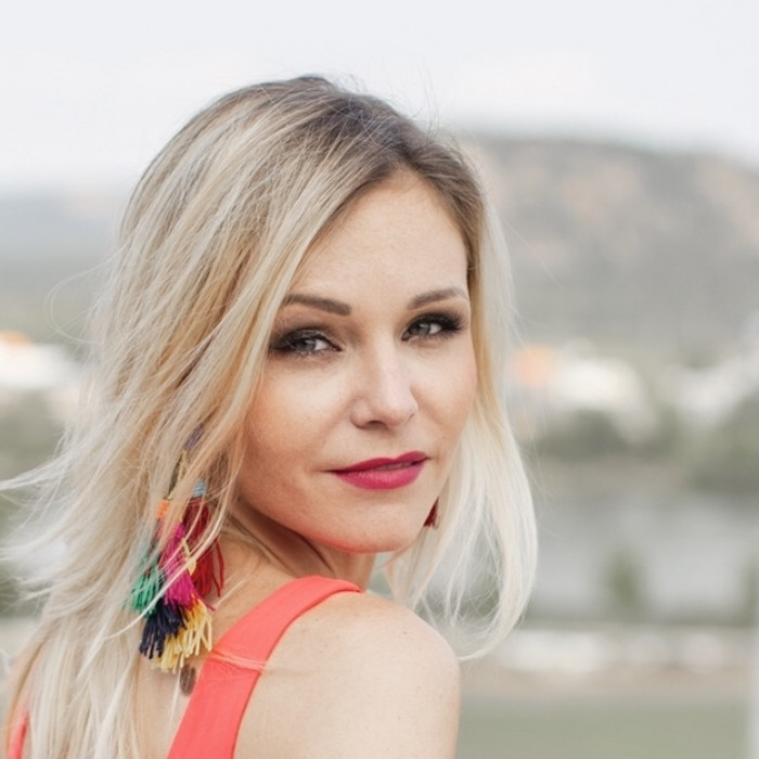 A BARÁTSÁGOK VÁLTOZNAK...