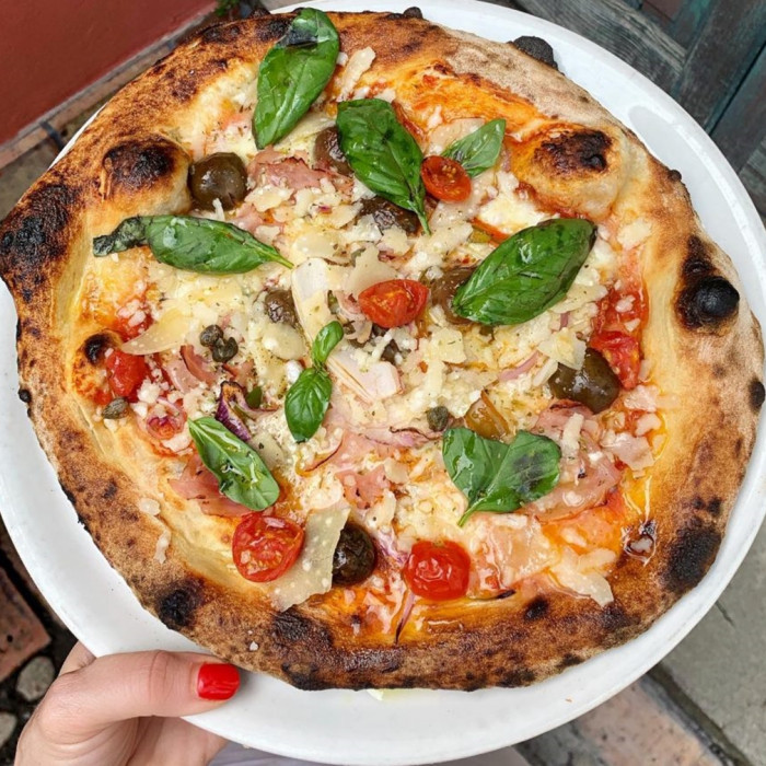 TÖKÉLETES PIZZATÉSZTA