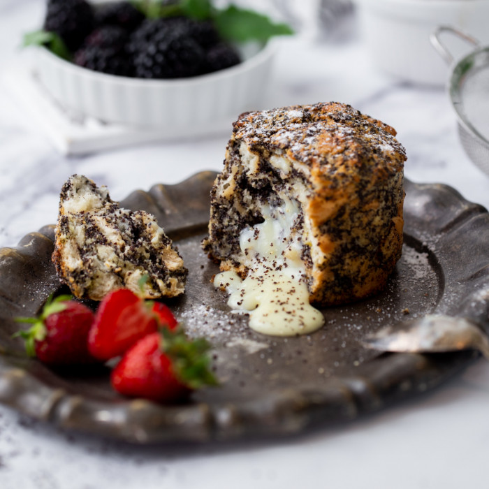 MÁKOS GUBA SZUFLÉ VANÍLIÁS ÖNTETTEL