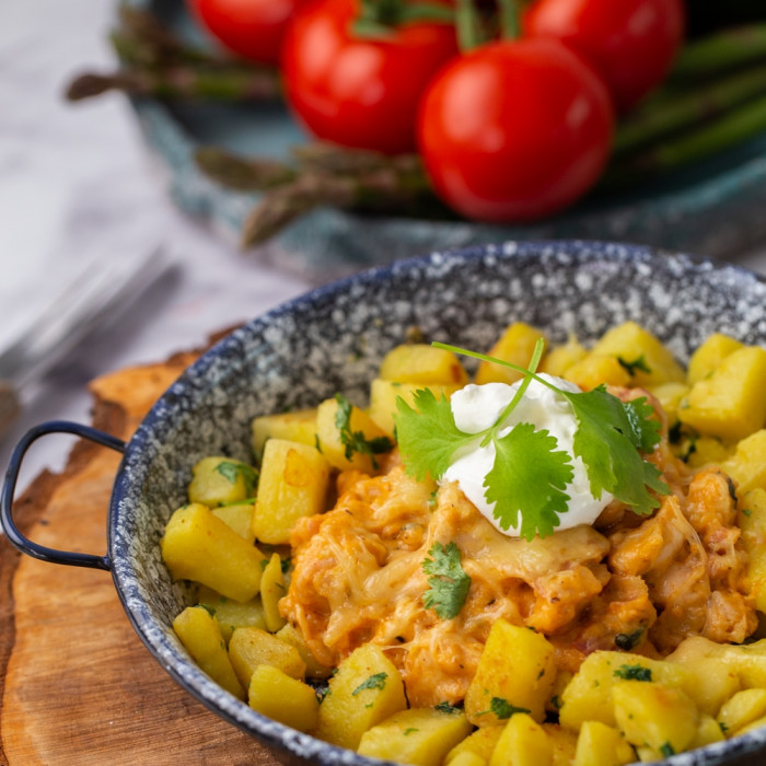 MUSTÁROS-TEJFÖLÖS CSIRKE, PETREZSELYMES BURGONYÁVAL